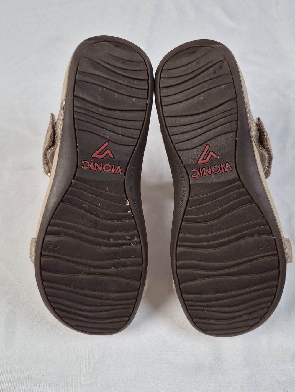 Vionic Ellie Platform Comfort Sandal Rose Gold Metallic Snake Women's Size 9 - Picture 6 of 9